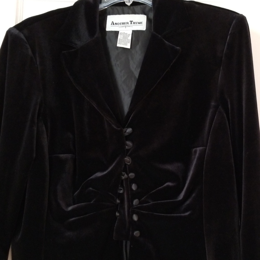 Velvet Jacket - Picture 2 of 4